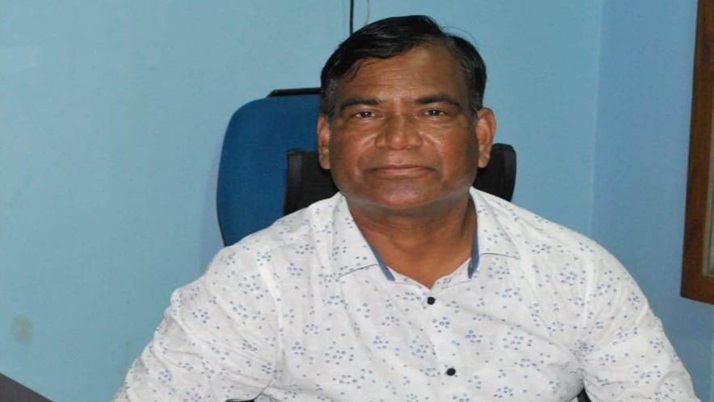 Tmc next to the victim's family