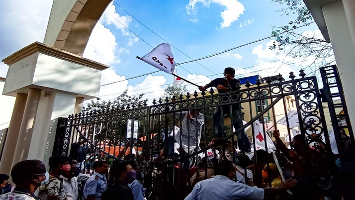 DYFI issued a memorandum to Howrah Corporation demanding several points