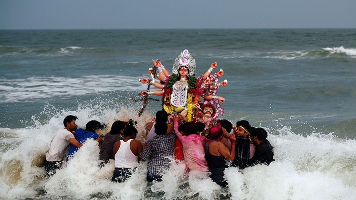 Following the rules is the Sindur khela and abandonment