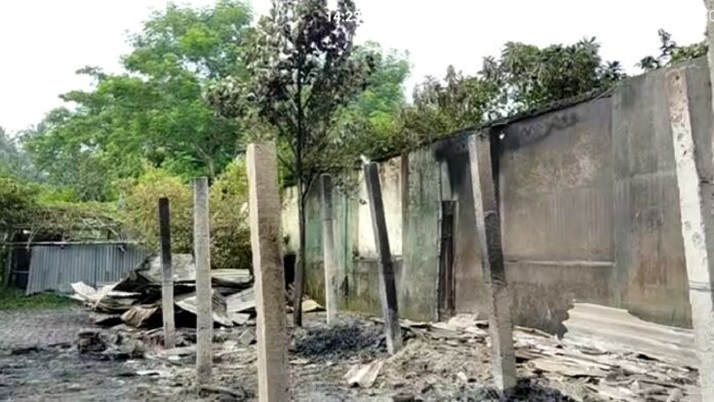 Explosion at fireworks factory in Champahati, panic in the area