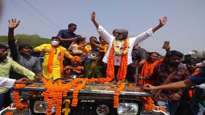 For the first time in the campaign, Mithun gave a light attacks to the TMC