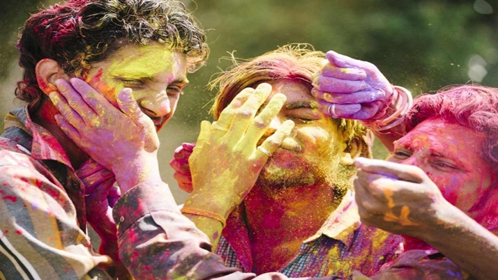 Forcefully thrown colour can be a place in the prison