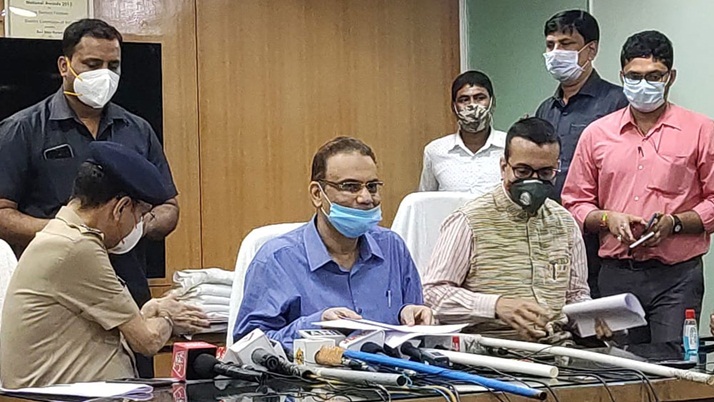 Guns were fired, bombs fell, 'peaceful sixth point vote', said the commission!
