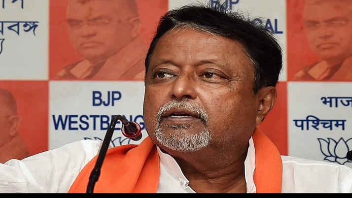 At the swearing-in ceremony,  Mukul Roy increased the speculation of change of party