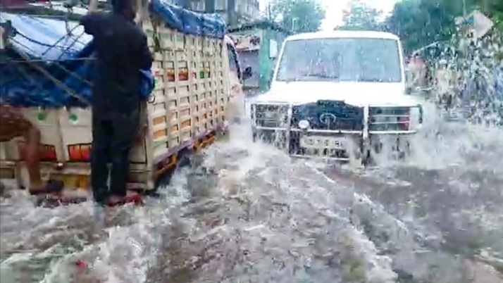 Monsoon: Howrah in Waterlogging condition due to heavy rains