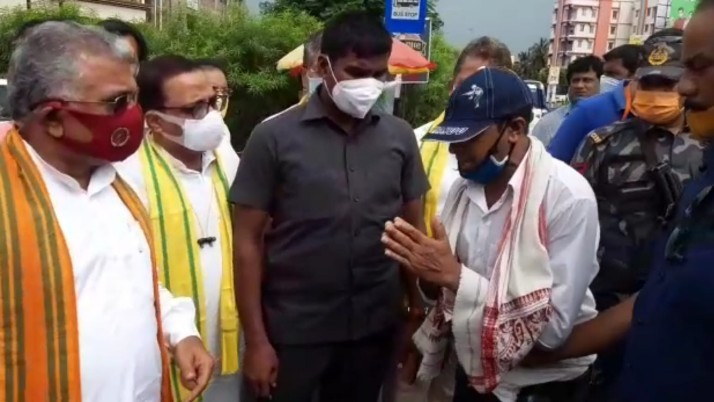 The BJP is going on with the thugs, allegations