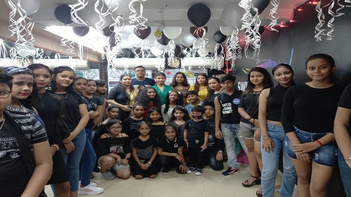 Grooming complete of kids ramp show