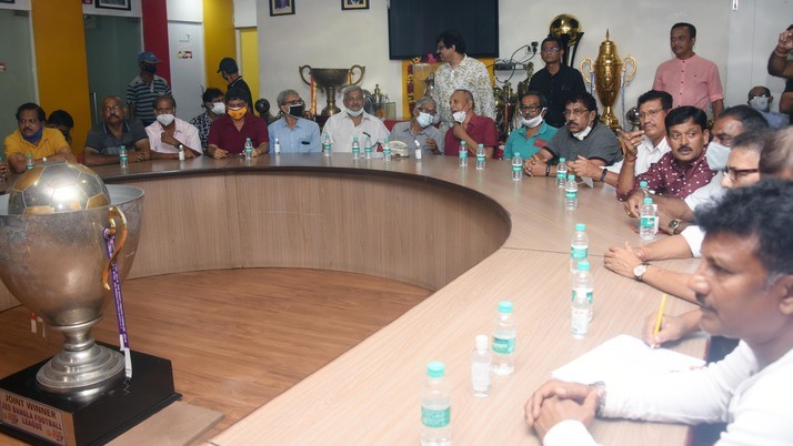 Former footballers will approach the Chief Minister to solve the problems of East Bengal