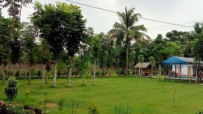 Great opportunity to spend a holiday next to Kolkata, on the way to the Sundarbans