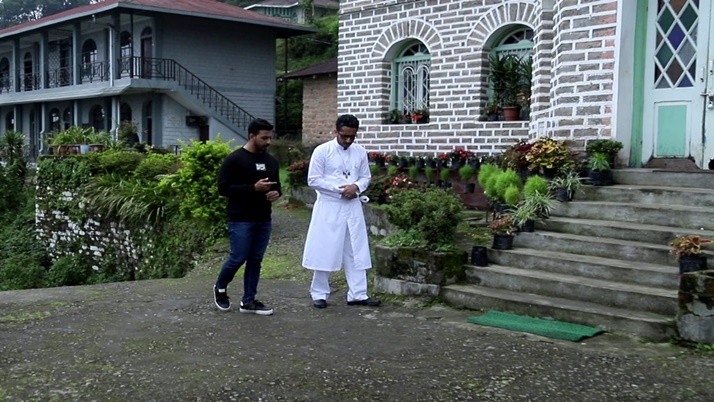 Parambrata will act in a different look in Jotugriha