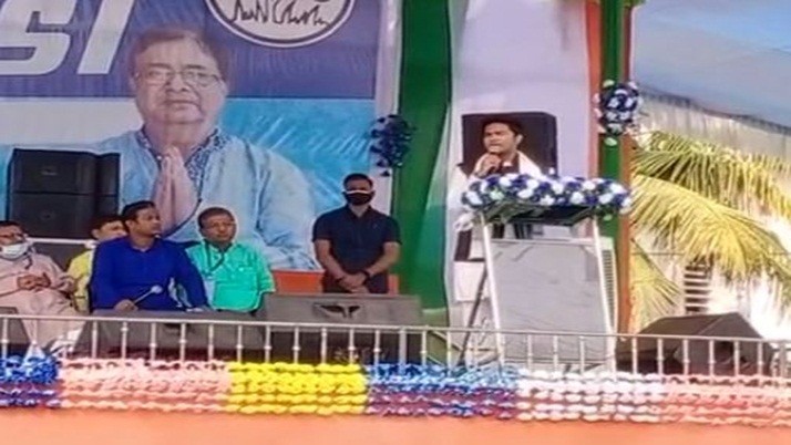 Standing in the Dinhata, Abhishek called for the conquest of Goa