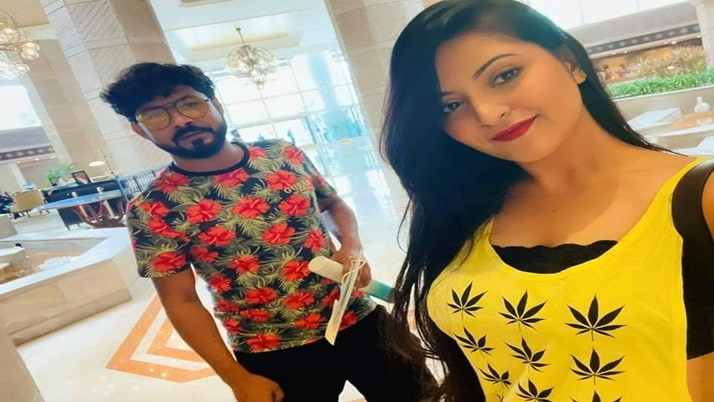 Pori Moni in Kolkata, but why?