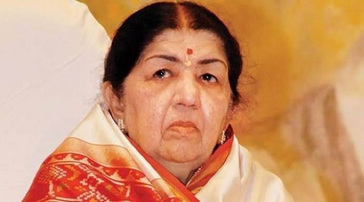 Lata Mangeshkar is recovering slowly