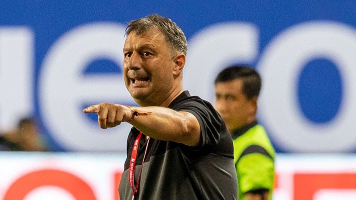 What did former East Bengal coach Manolo Diaz say about the derby?