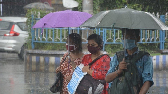 Today it is going to rain heavily in the suburbs