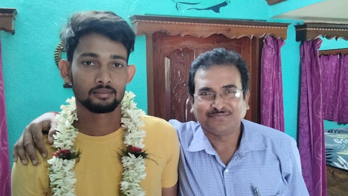 Suman, a young man from a remote village in Bardhaman went to Delhi to play for Bengal in the CK Naidu Cricket Tournament.