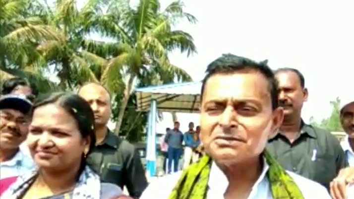 Minister Swapan Debnath talks about 20 rupees pouch of liquor in the political arena