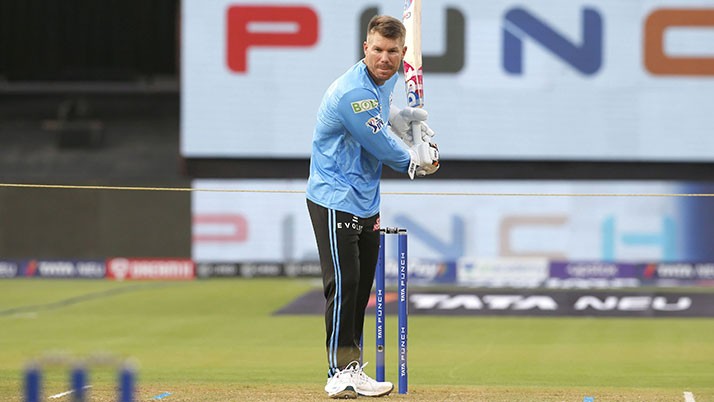 What happened to David Warner in the come back match for Delhi!