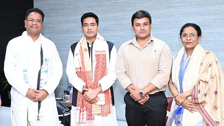 Big breakup in Congress again, Trinamool yoga state president