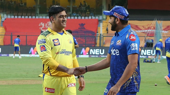 Not the wickets of the bowlers, but the two batsmen of Chennai who were the victims of the power outage