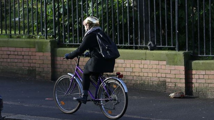 Attempt to enter the house of a female cyclist and have sex! ‌ Serious allegations against the coach