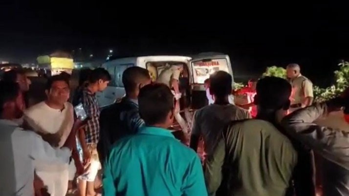 Three death of accident on national highway in Burdwan