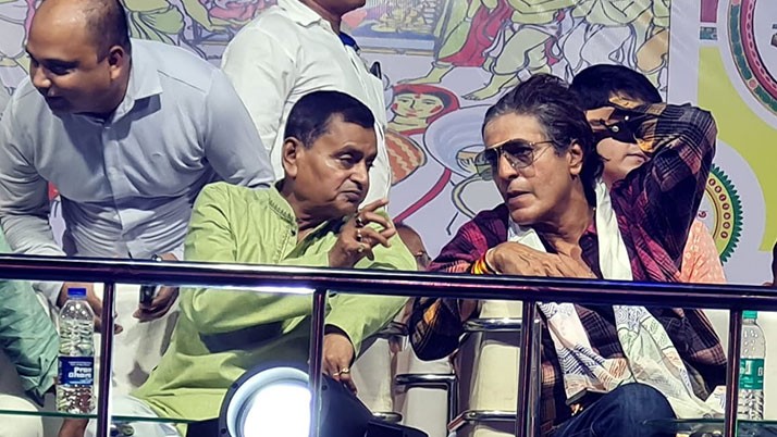 Bollywood actor Chunky Pandey inaugurated the Durga Puja Carnival-2022 in Burdwan