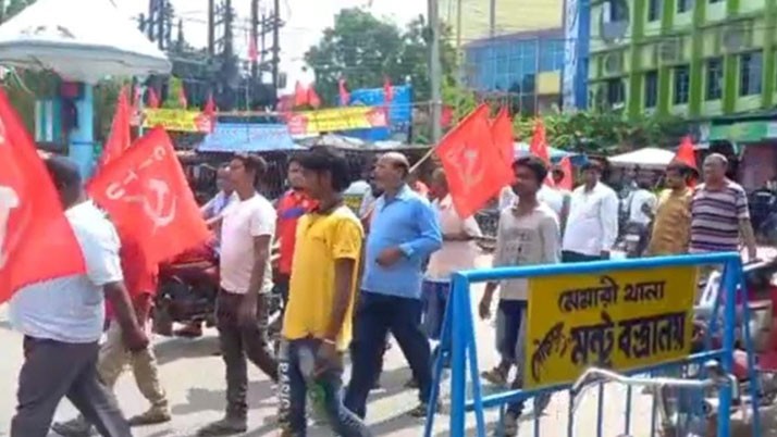 Burdwan on charges of tearing leftist flags and festoons against the ruling party