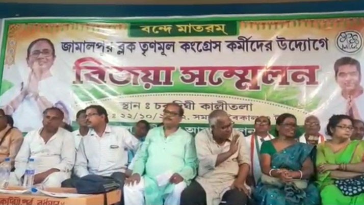 The panchayat head of the party attacked the block president of the party with indecent language