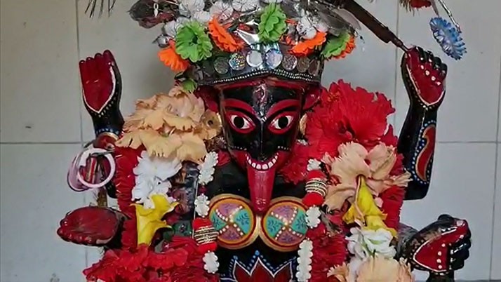 An immortal love story of Vidya and Sundar can be heard in this temple