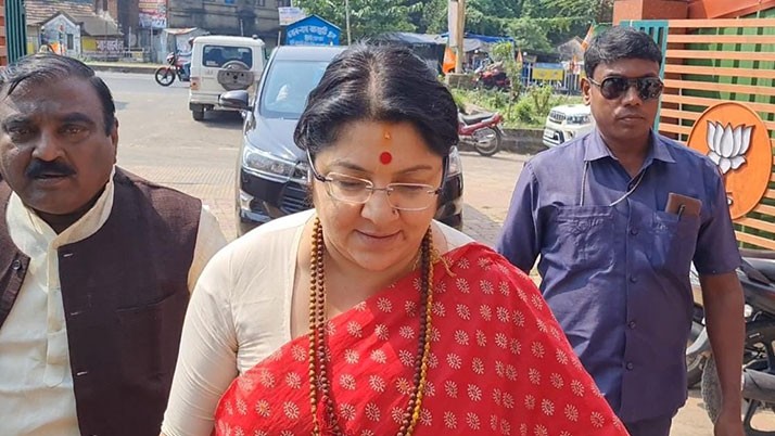 "Bihari Babu" took votes from his mother and sisters, now he is sitting in a five star hotel
