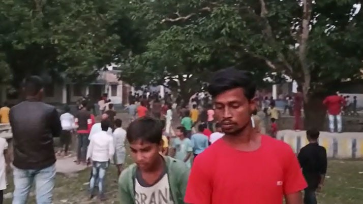 The death of a student in a tragic accident by breaking the roof and wall of the school bathroom, who is responsible?