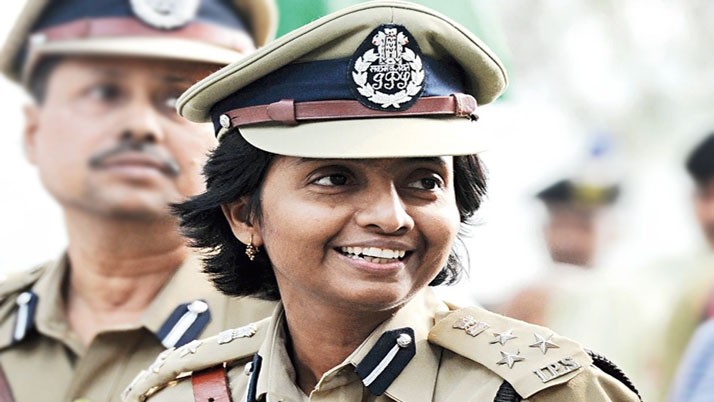 According to the order of the court, two retired IPS Officer with Damayanti Sen are in charge of investigating the Kaliaganj case.