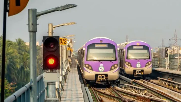 Popular is the East - West Metro (Green Line), a significant increase in passenger numbers