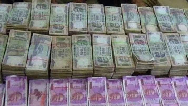 CBI raids again on recruitment corruption, rescues lakhs from MLA's house