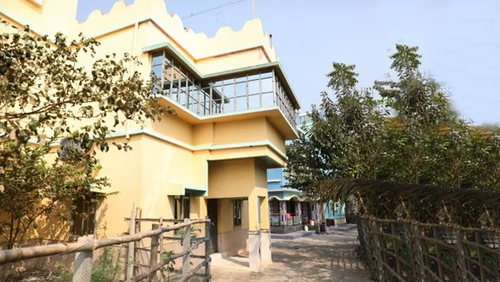 CBI in Sheikh Shahjahan's house-market