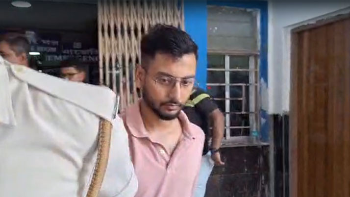 IT employee posted Young woman's  photo on social media, youth arrested from Sector Five office