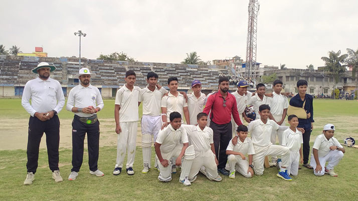 'Burdwan Model School' became undefeated district champion at state level, lost to 'Burdwan Municipal High School' in finals