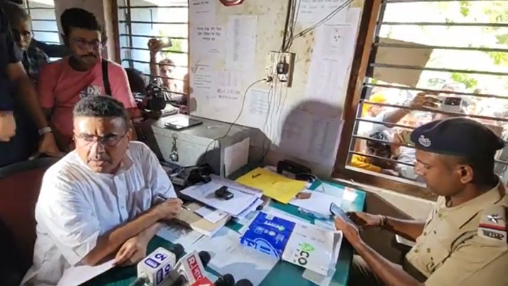 Nandigram, hot all day in the case of BJP worker's murder, Shuvendur scolded the police at the police station