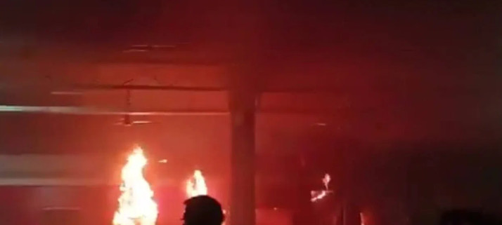 train-fire-ac-coach-anakapalli-ernakulam-express-accident