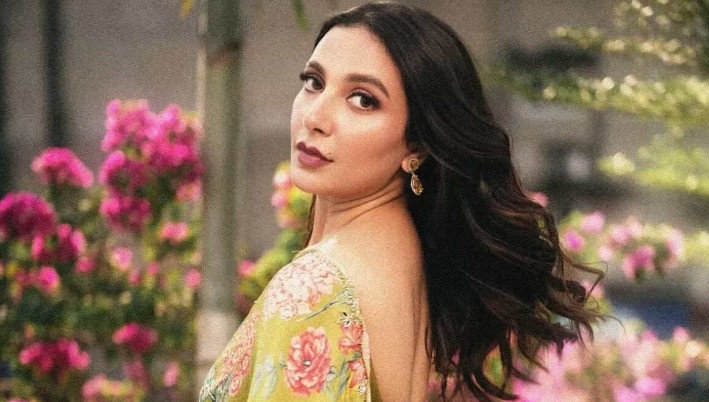 subhashree-ganguly-stuck-in-dubai-amid-middle-east-tension-update