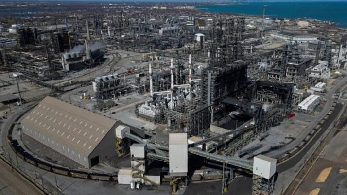 trump-announces-new-us-oil-refinery-in-texas-with-reliance-investment