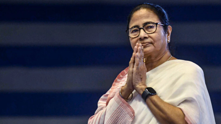 mamata-banerjee-meeting-with-dm-and-sp-before-west-bengal-assembly-election-warning-about-outsiders