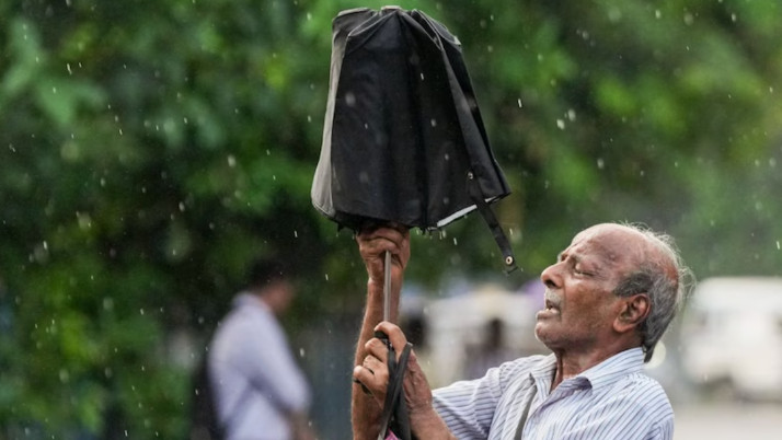 west-bengal-weather-cyclone-rain-temperature-drop-kolkata-forecast-news