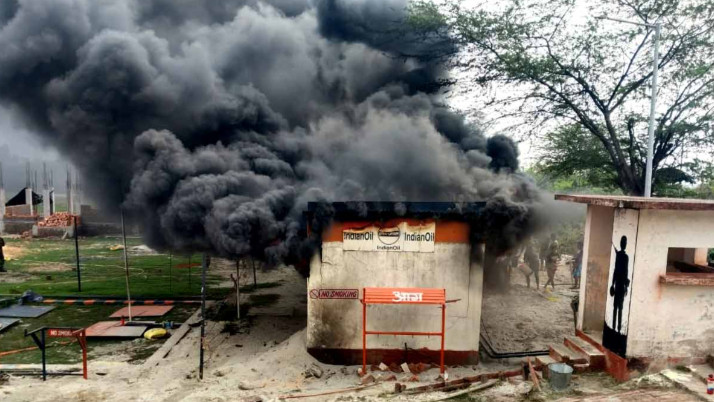 bsf-camp-fire-hingalganj-jawan-death-fuel-room-accident-west-bengal-news