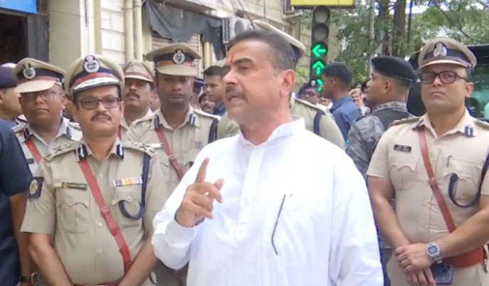 suvendu-adhikari-warns-strict-action-after-attack-on-police-at-park-circus-kolkata-news