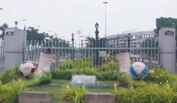 yuva-bharati-stadium-controversial-statue-demolished-after-nishith-pramanik-order