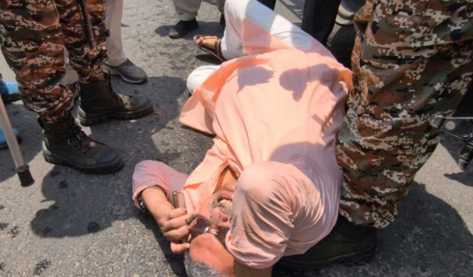 kalyan-banerjee-attacked-in-chanditala-after-abhishek-banerjee-sonarpur-incident-tmc-protest