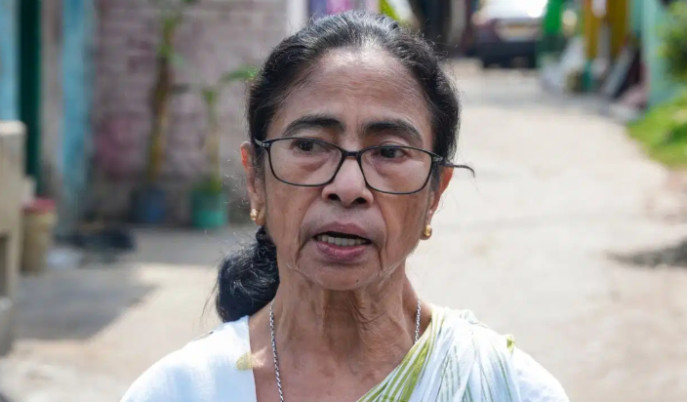 new-complaint-filed-against-mamata-banerjee-over-dharna-stage-comments