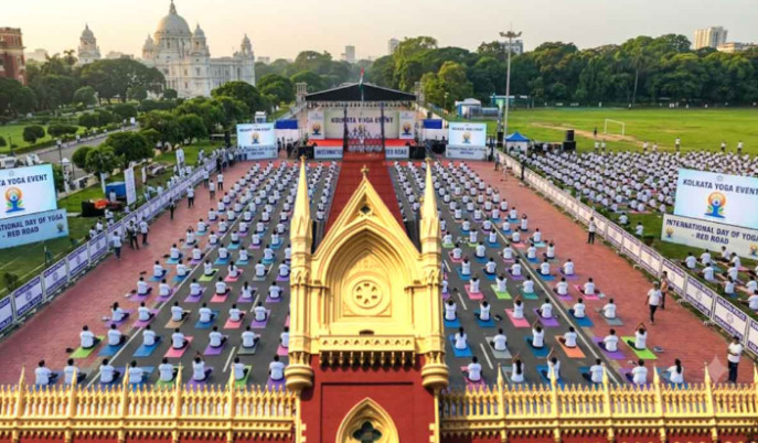 kolkata-high-court-allows-yoga-day-programme-at-red-road-with-conditions
